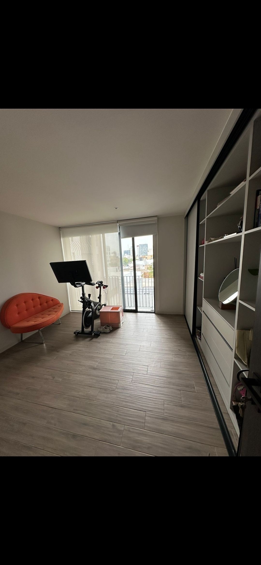 8 of 15: habitacion