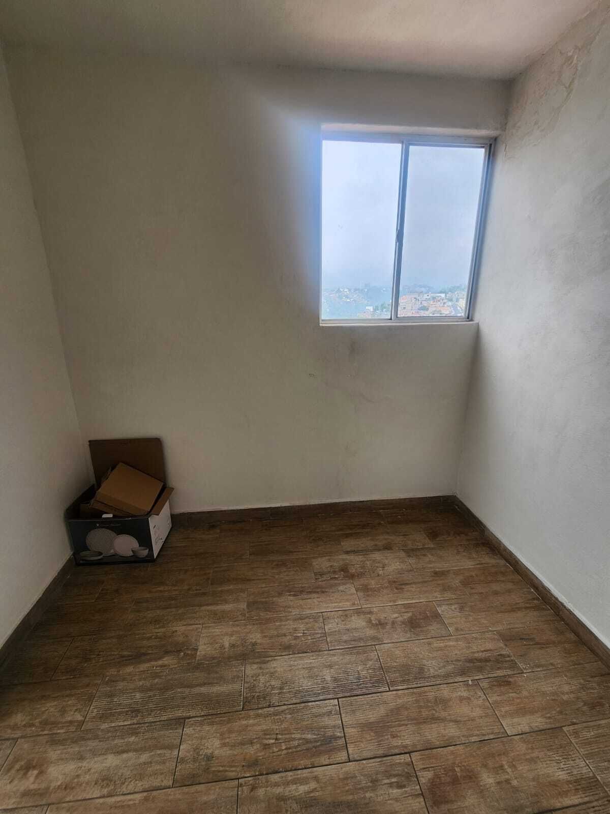 17 of 26: Cuarto de Servicio