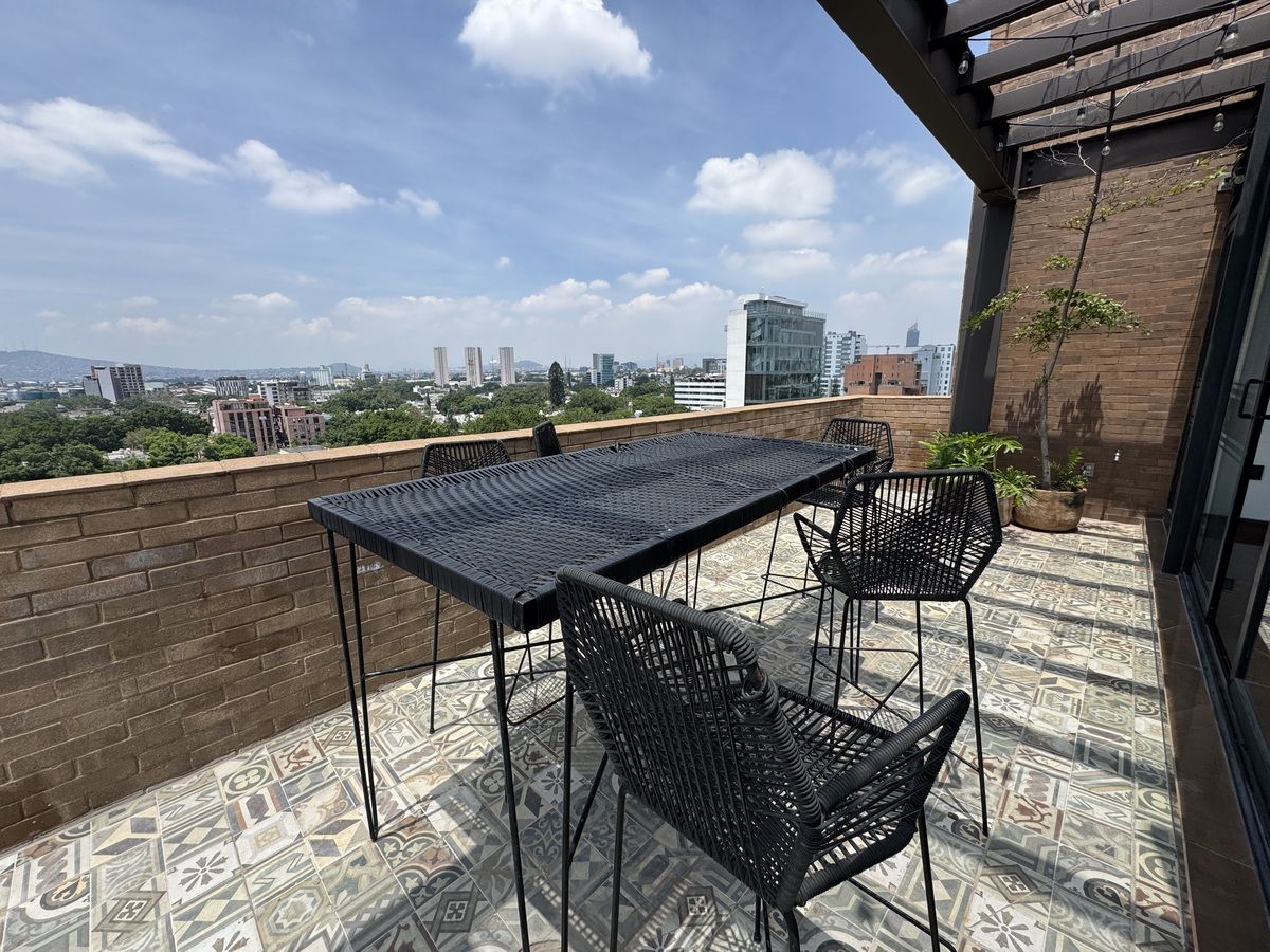 15 de 18: Sky bar