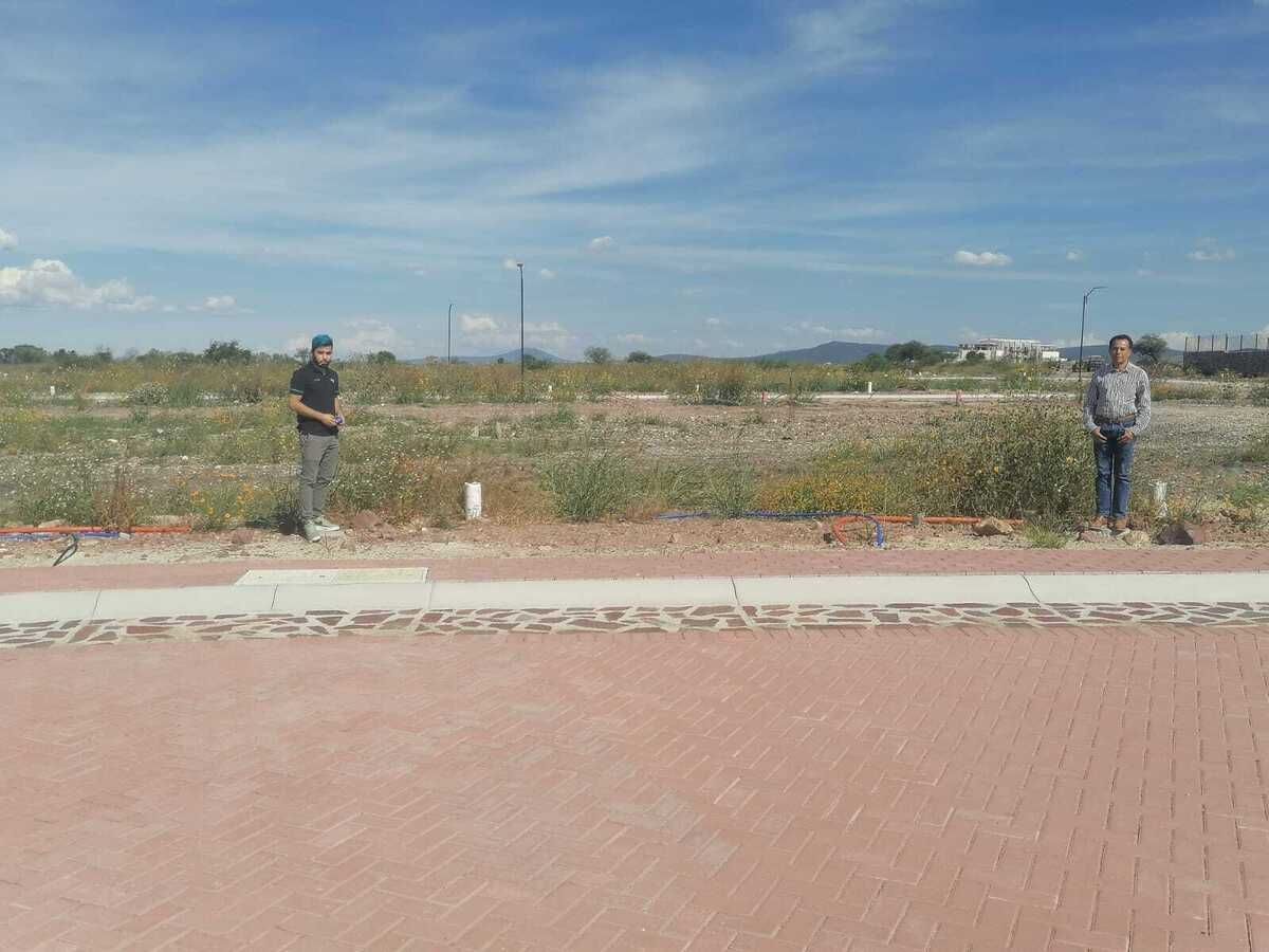 2 de 4