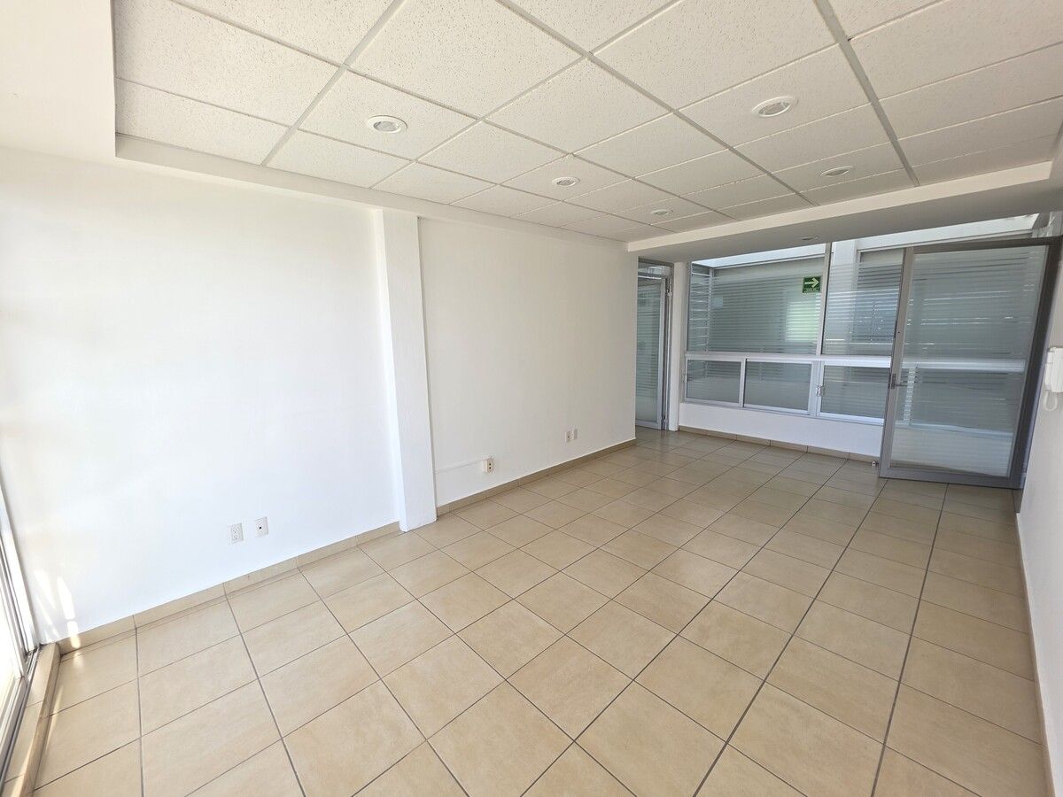 1 de 21: AREA PARA SALA DE JUNTAS