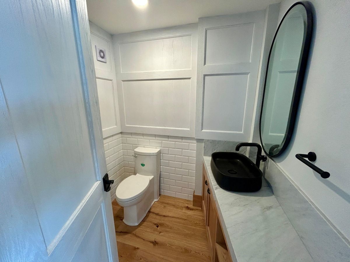 18 de 40: baño principal con vestidor
