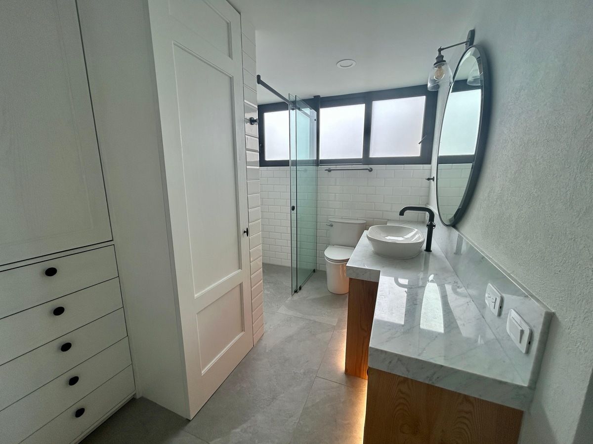 28 de 40: baño principal