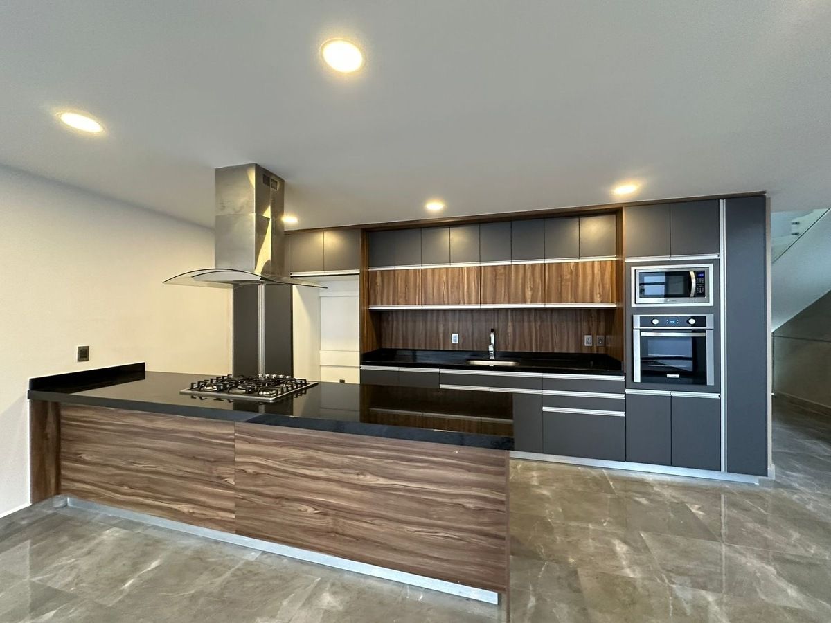 15 de 21: Cocina equipada