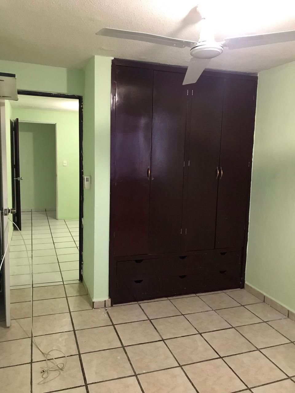 17 de 24: 2da planta - Recámara secundaria 1 con closet completo