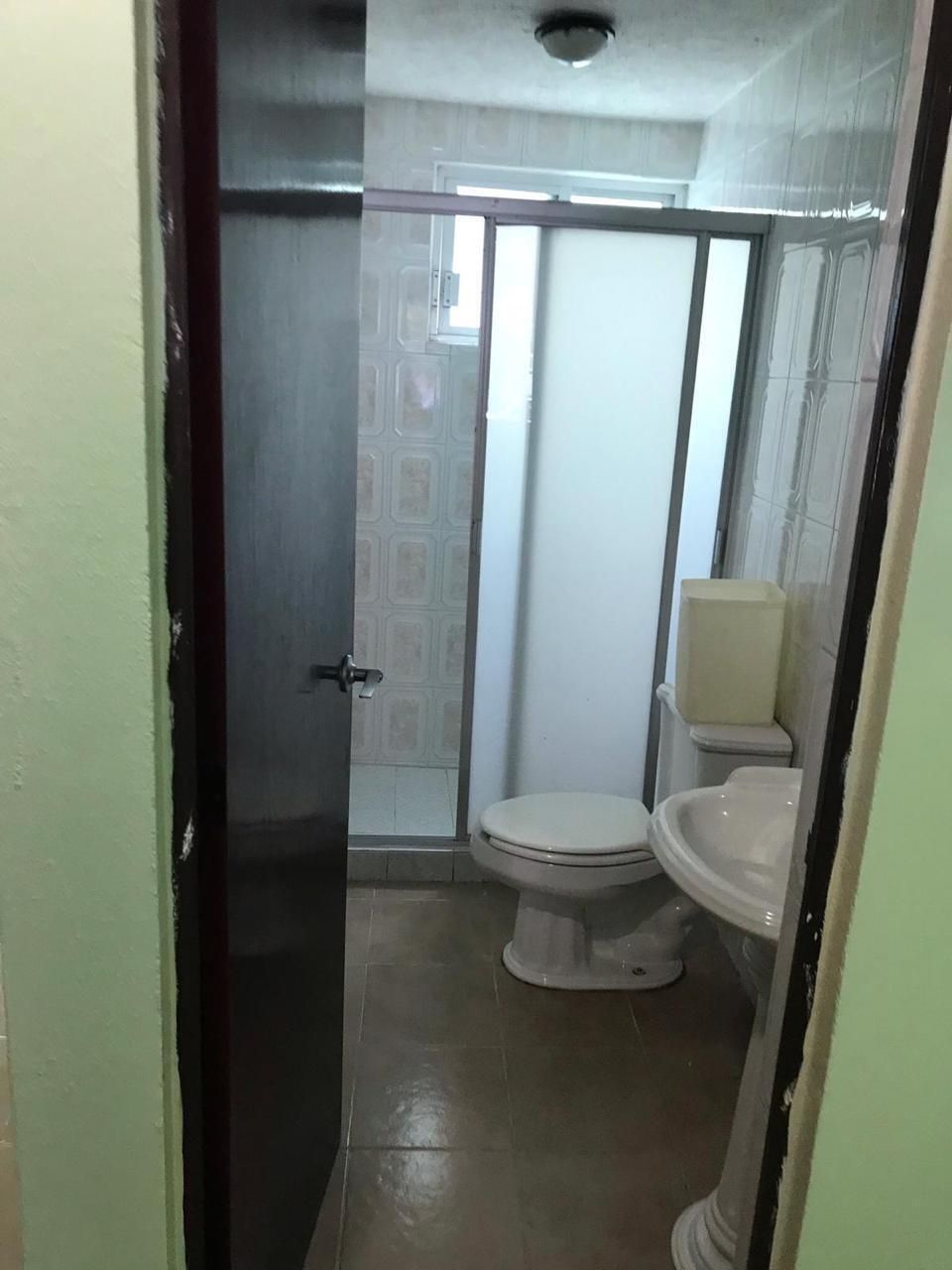 4 de 24: Planta Baja - Baño completo