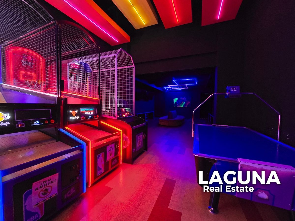 4 of 23: Arcade Room