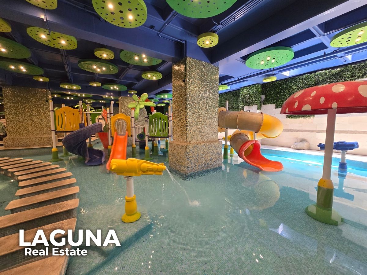12 of 23: Parque Acuático Infantil