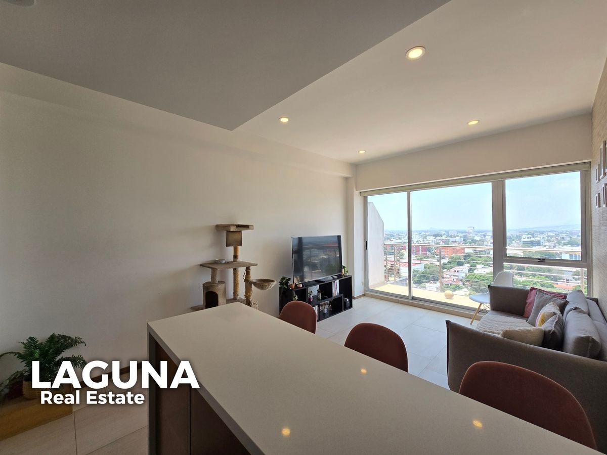 14 of 23: Sala Comedor