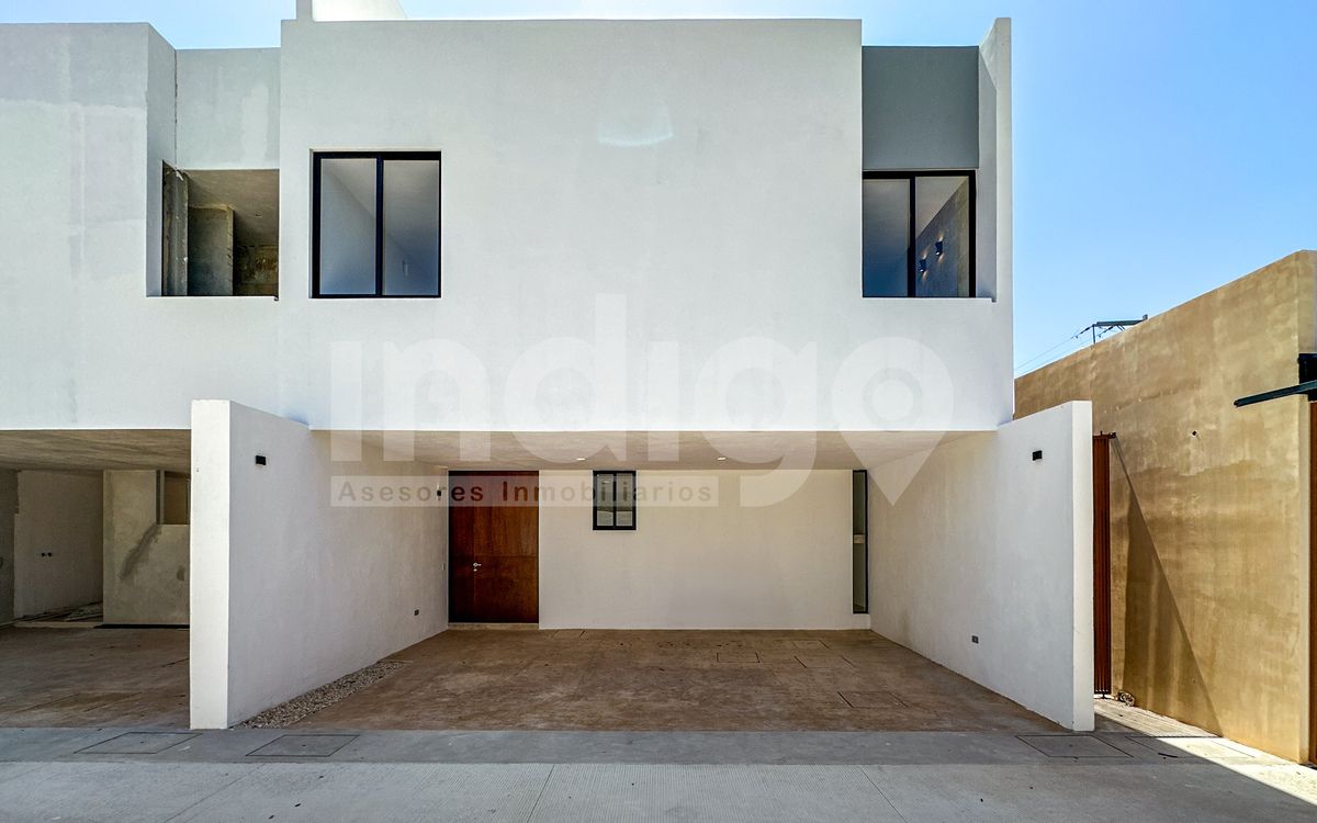 3 de 40: Fachada Frontal