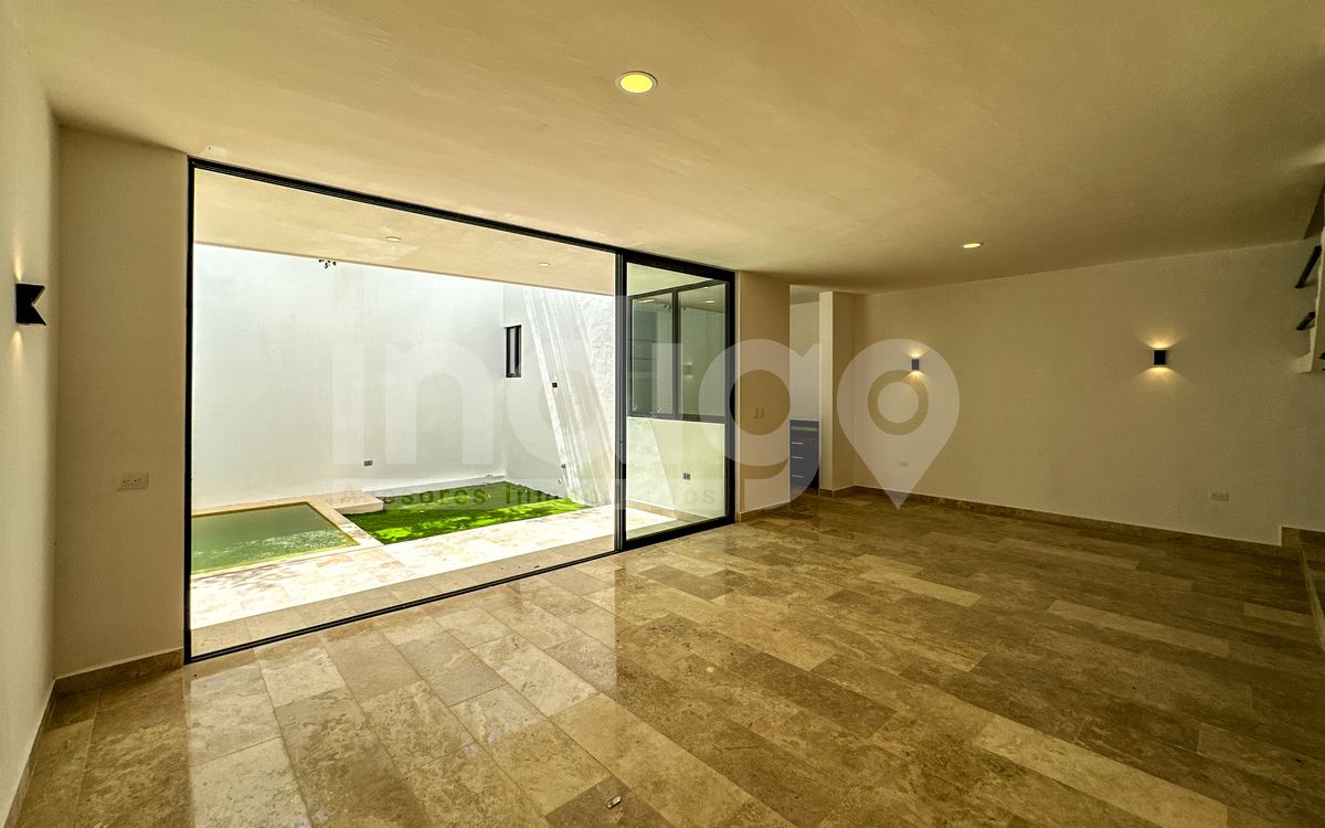 4 de 40: Sala / Comedor con Vista y Salida a la Terraza