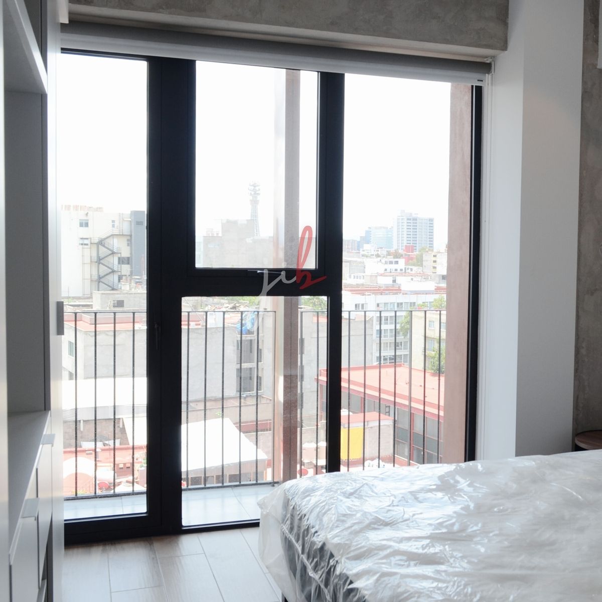 3 de 16: Habitación con balcón