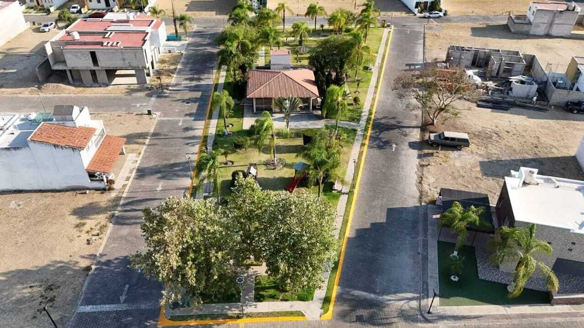 12 de 16