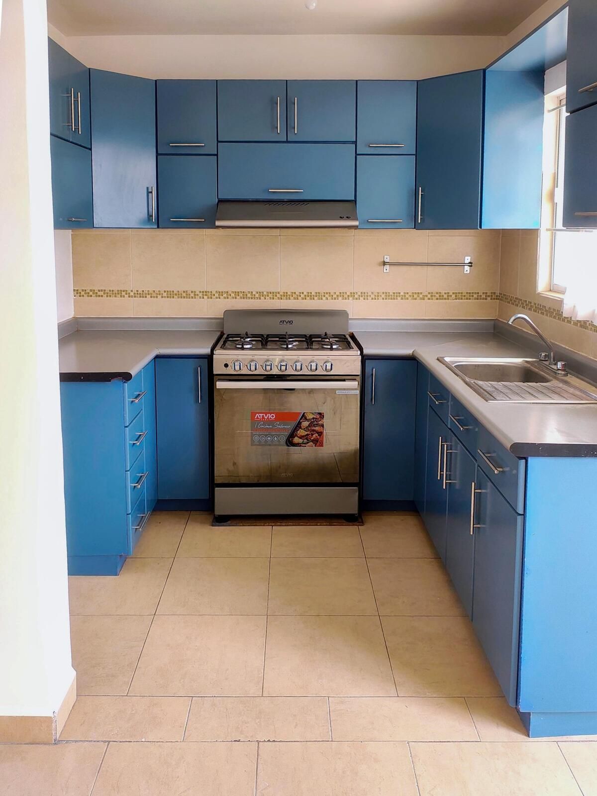 2 of 15: Cocina Integral equipada