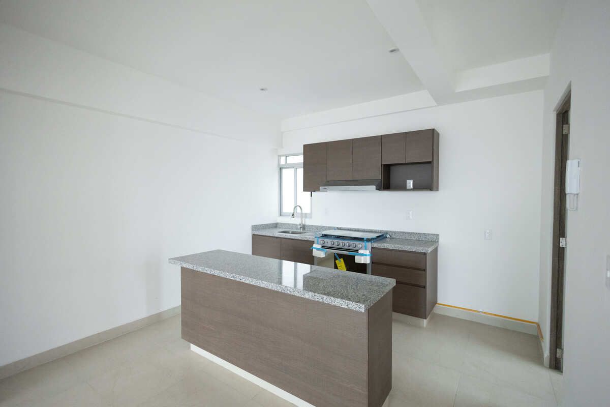 2 of 14: Cocina