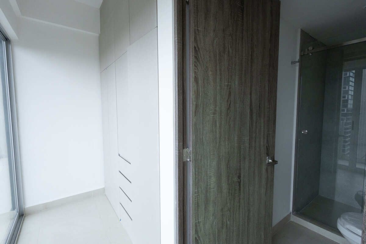 6 of 14: Closet y baño cuarto principal
