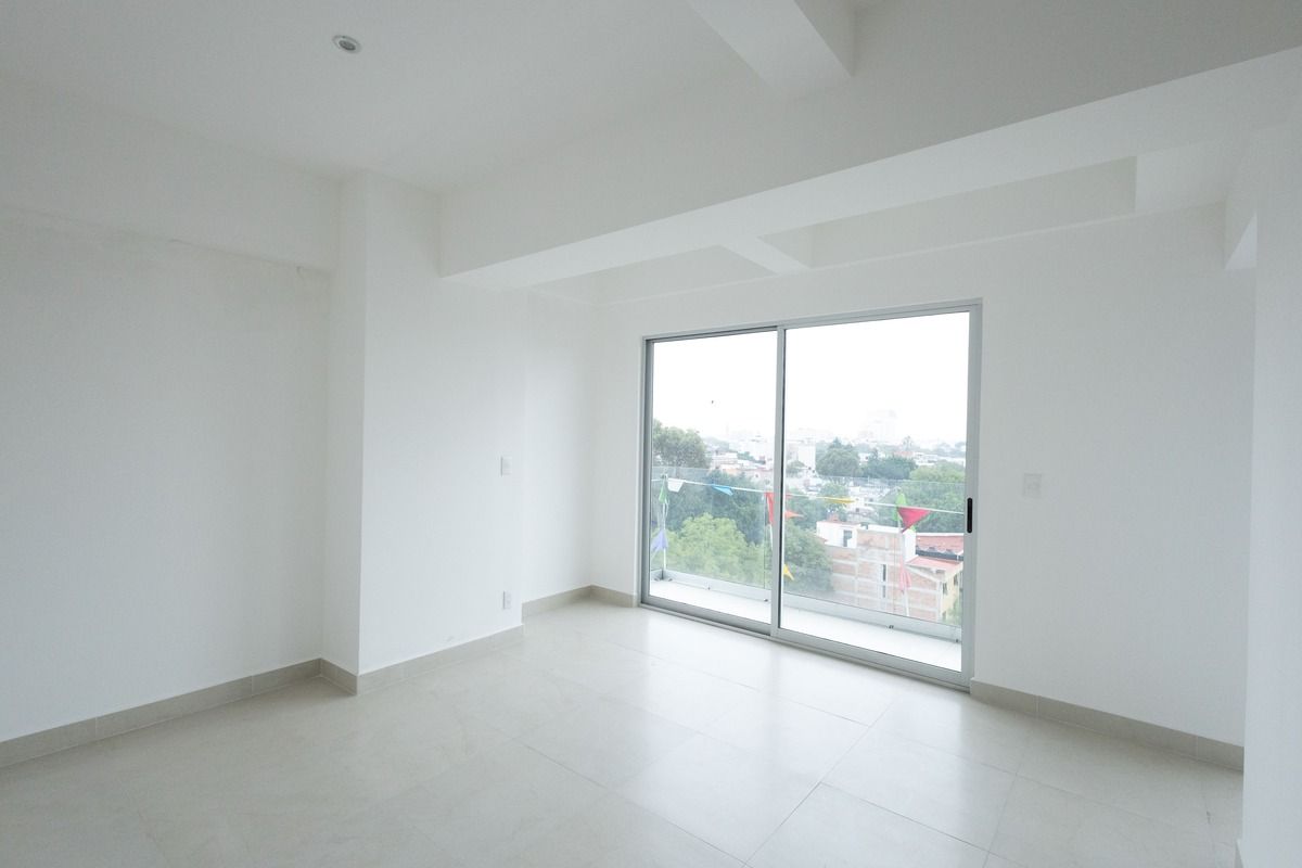 5 of 14: Cuarto principal