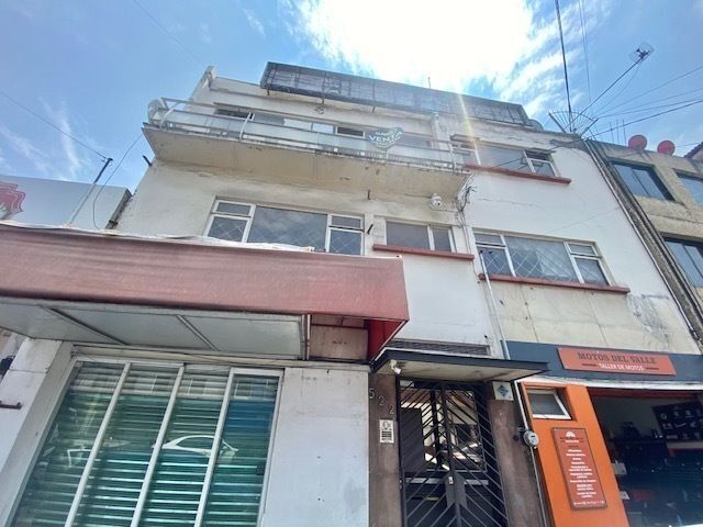 1 of 12: Casa con uso de suelo en Venta en Del Valle Rayo Vende ®