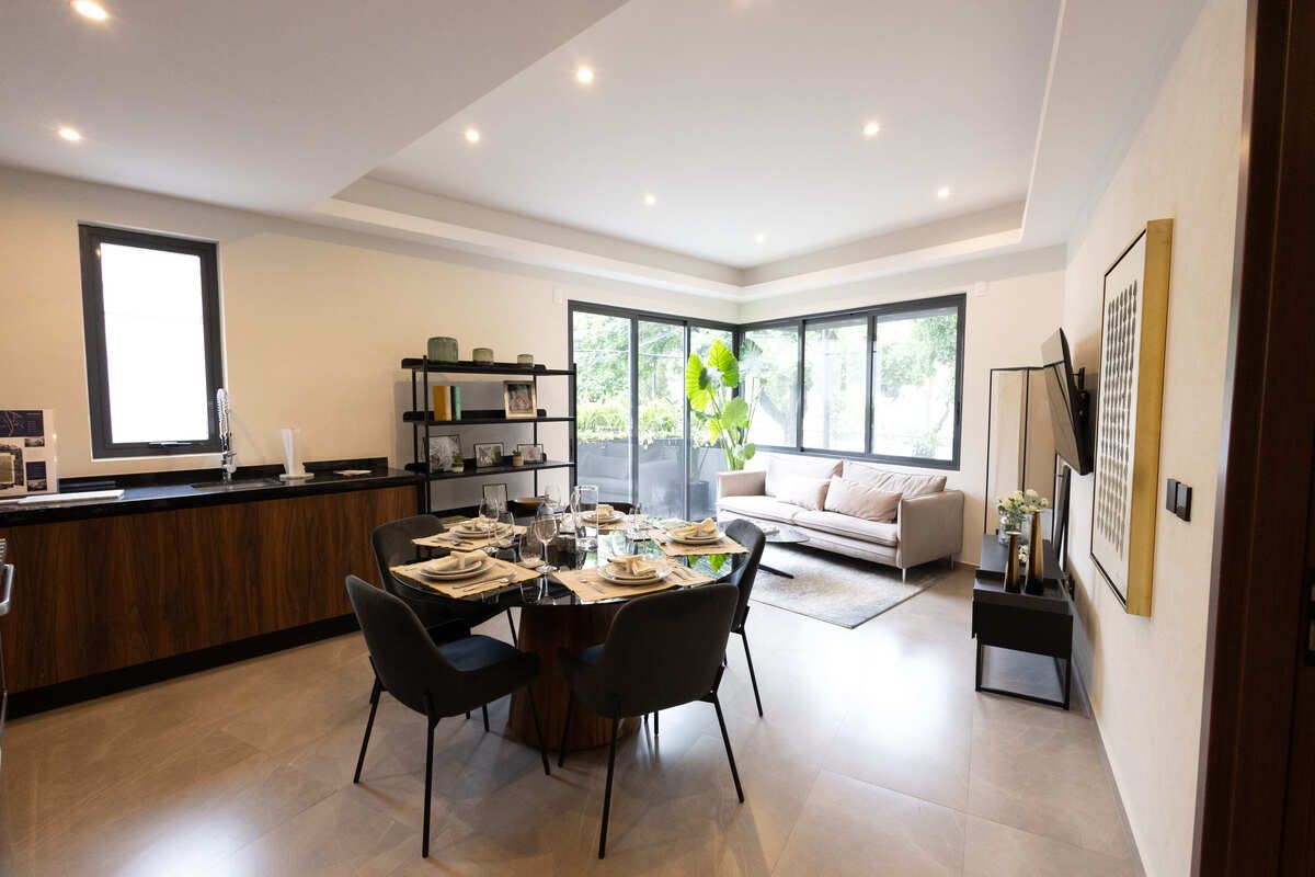3 of 13: Comedor-sala