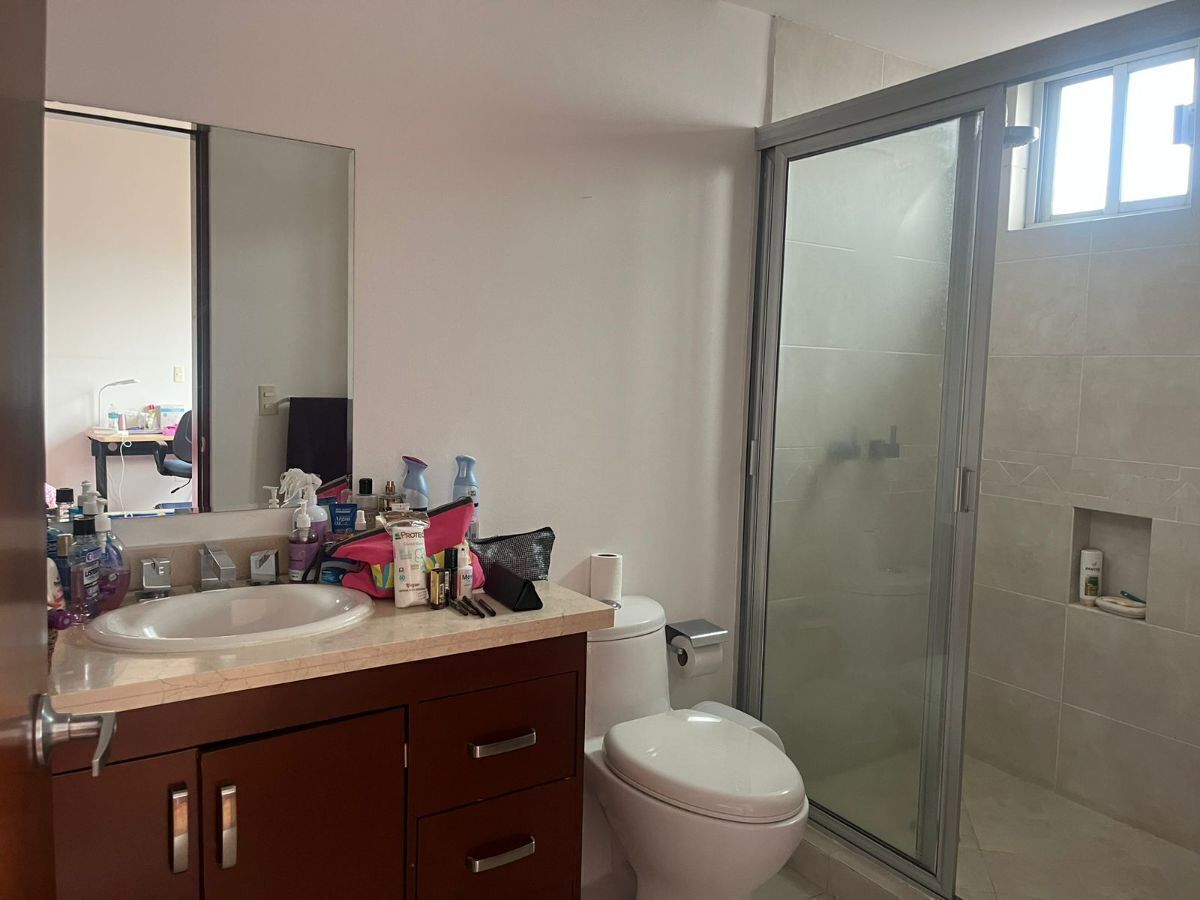 Departamento en Venta en Av. Club De Golf Lomas con 4 Recámaras, 3 Baños y 300.09 Metros Cuadrados Departamento en Venta en Av. Club De Golf Lomas con 4 Recámaras, 3 Baños y 300.09 Metros Cuadrados