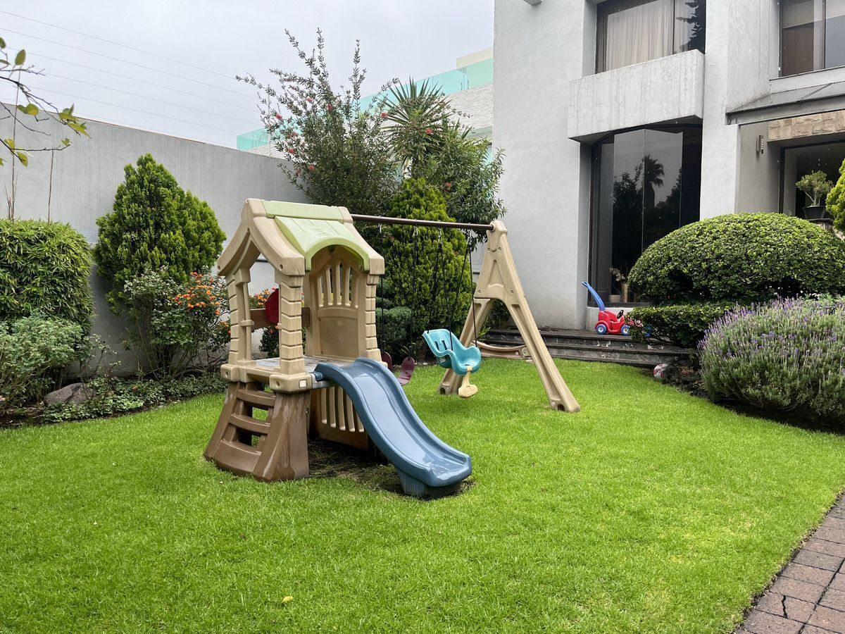 Casa en Venta en Bosque De Zapopan con 3 Recámaras, 3 Baños y 348 Metros Cuadrados