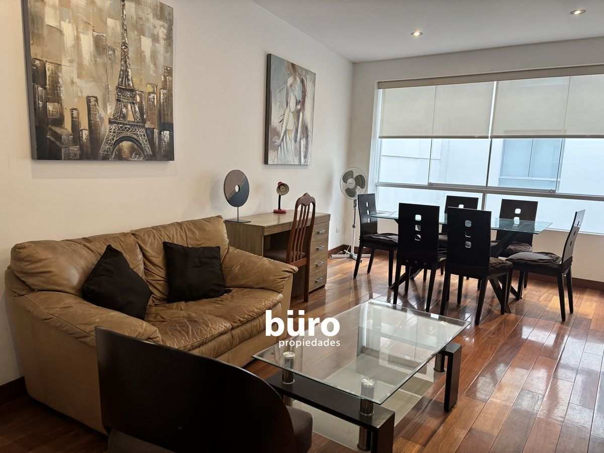 1 de 13: Sala y Comedor con cocina abierta