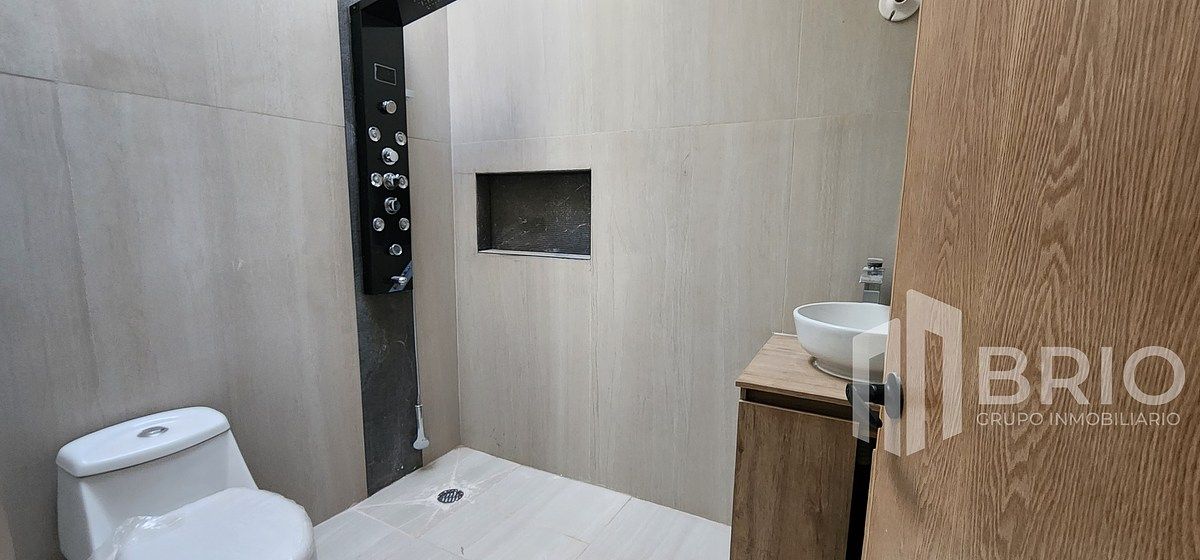 7 de 20: Baño recamara principal