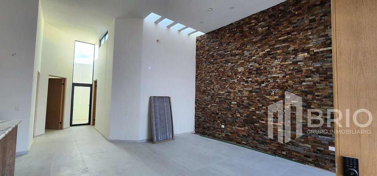 2 de 20: Sala comedor con altura y media