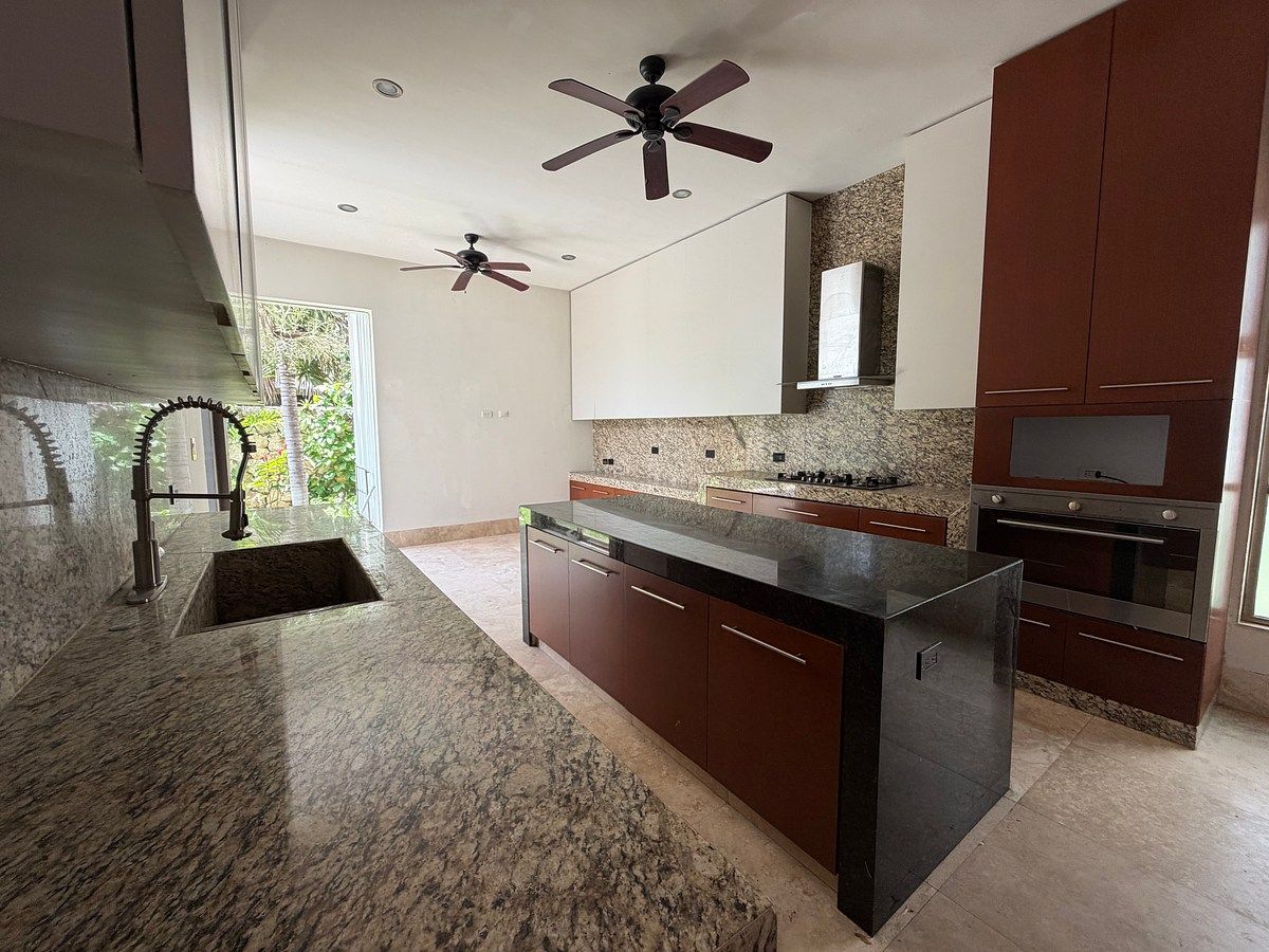 Casa en Yucatán Country Club, Mérida, foto 4 de 34
