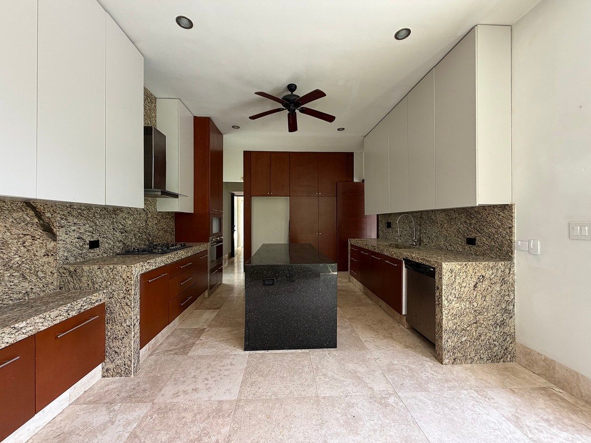 Casa en Yucatán Country Club, Mérida, foto 5 de 34