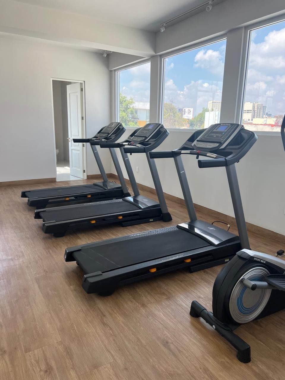 17 de 23: Gimnasio