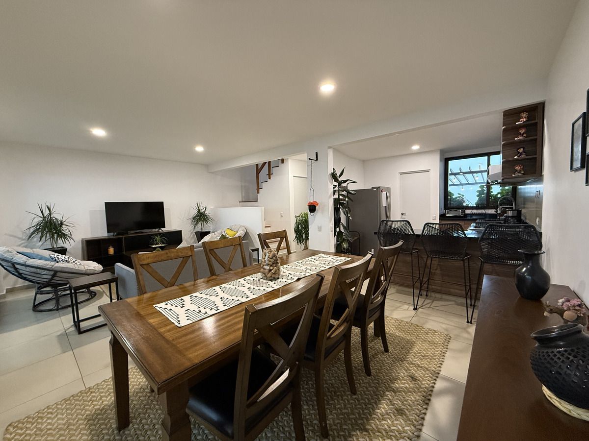 5 of 35: Comedor