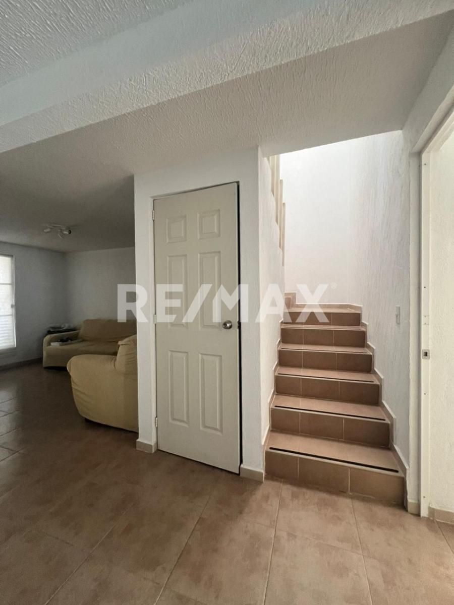 3 de 29: Baño PB y escaleras