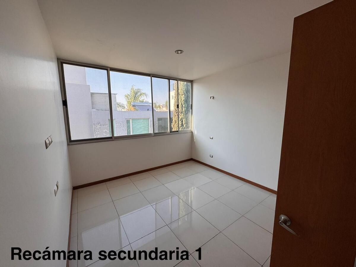 4 de 18