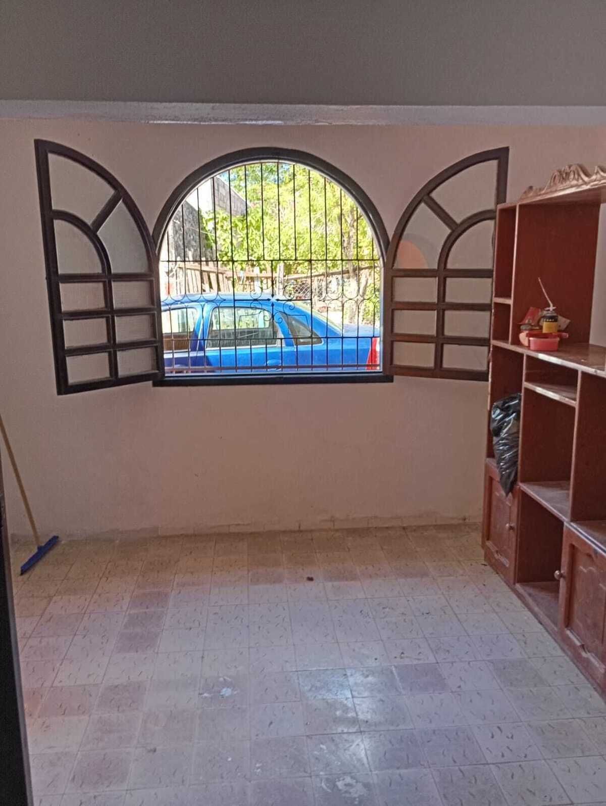 4 of 9: habitación
