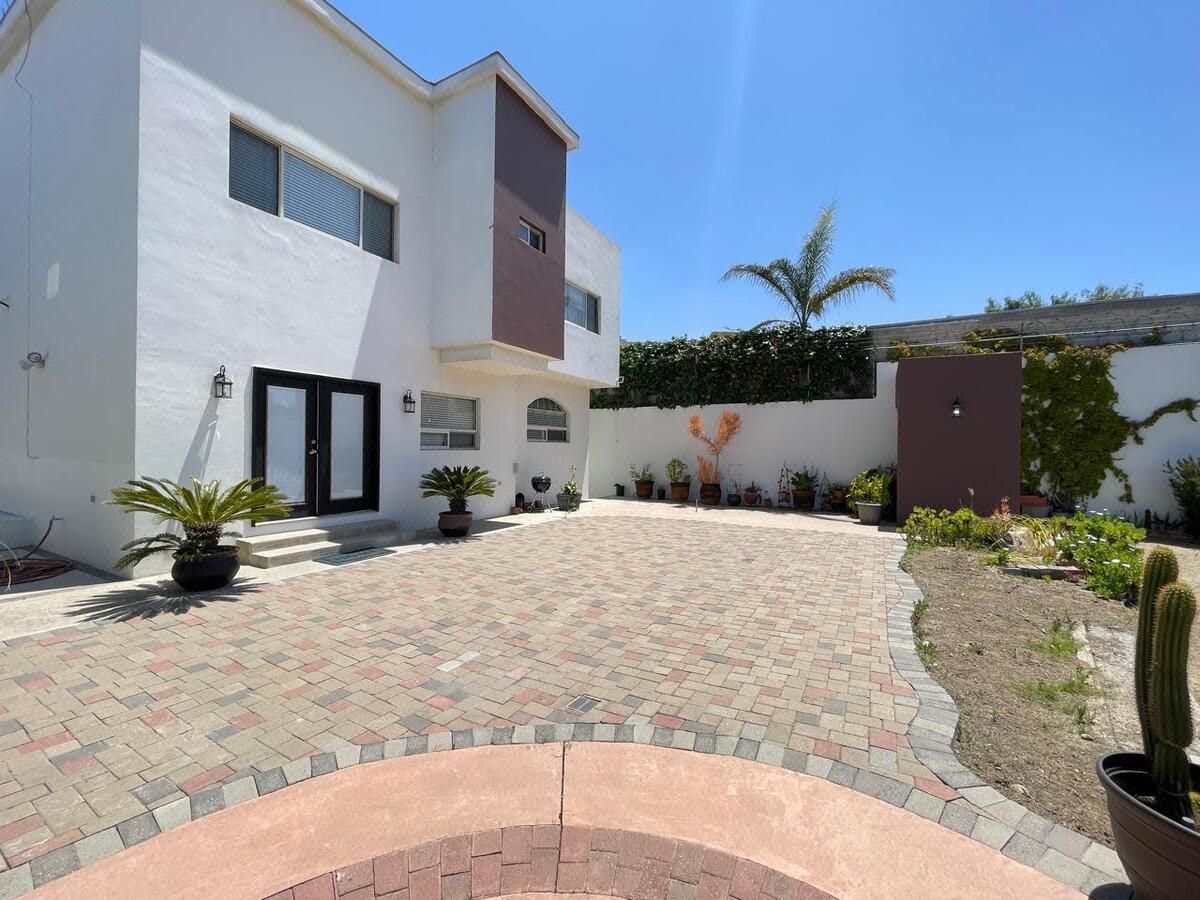 Casa en Venta Cumbres de Juárez. Cerca de Hacienda Aguacaliente Hipodromo Ferias