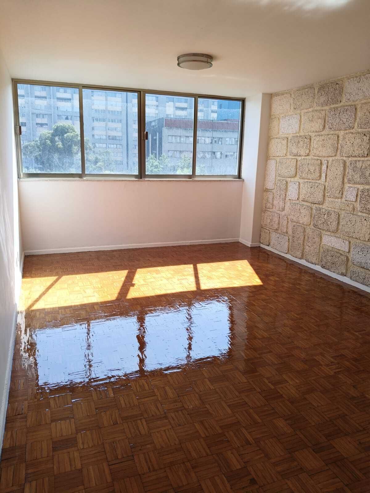 4 de 21: Sala -Comedor