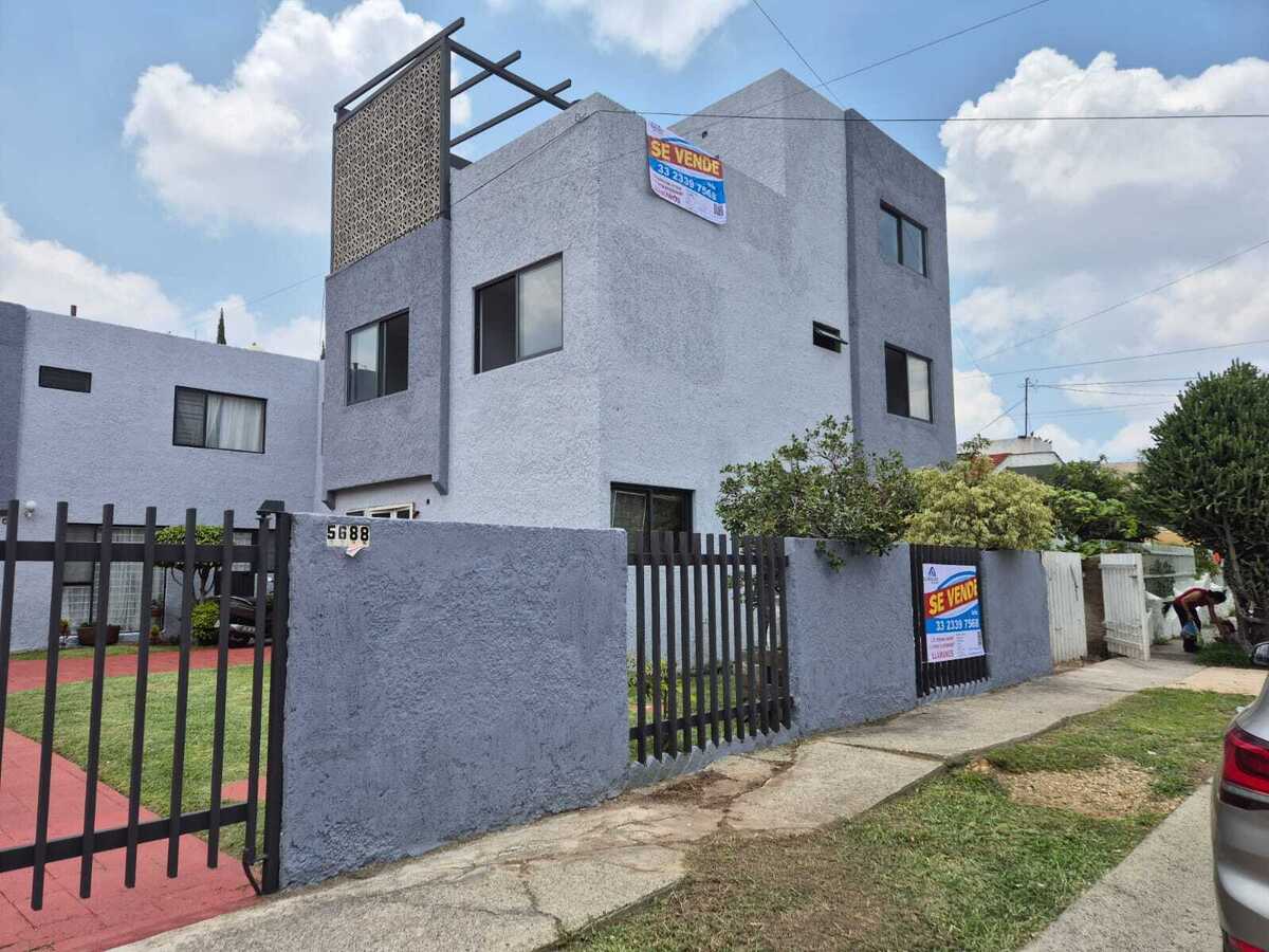 4 de 37