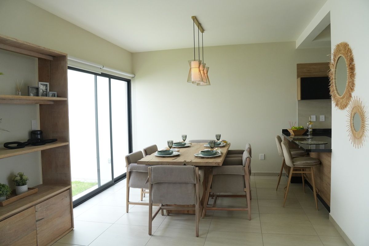 2 of 10: Estancia comedor