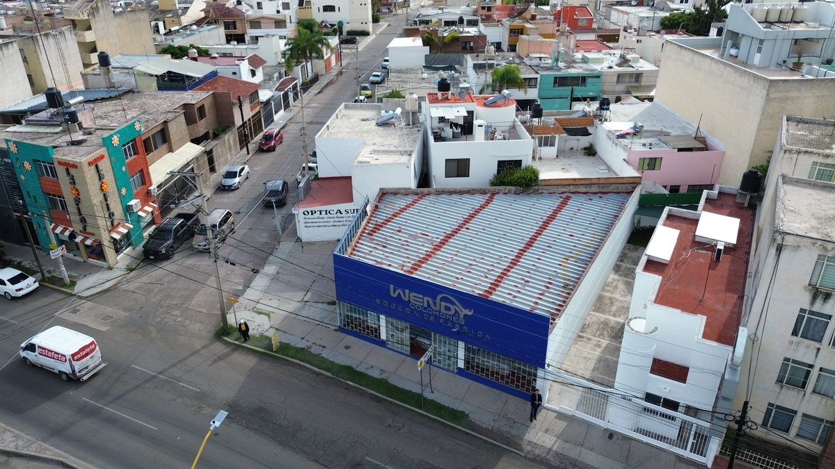4 de 35: Vista aerea distancia hacia la esquina proxima