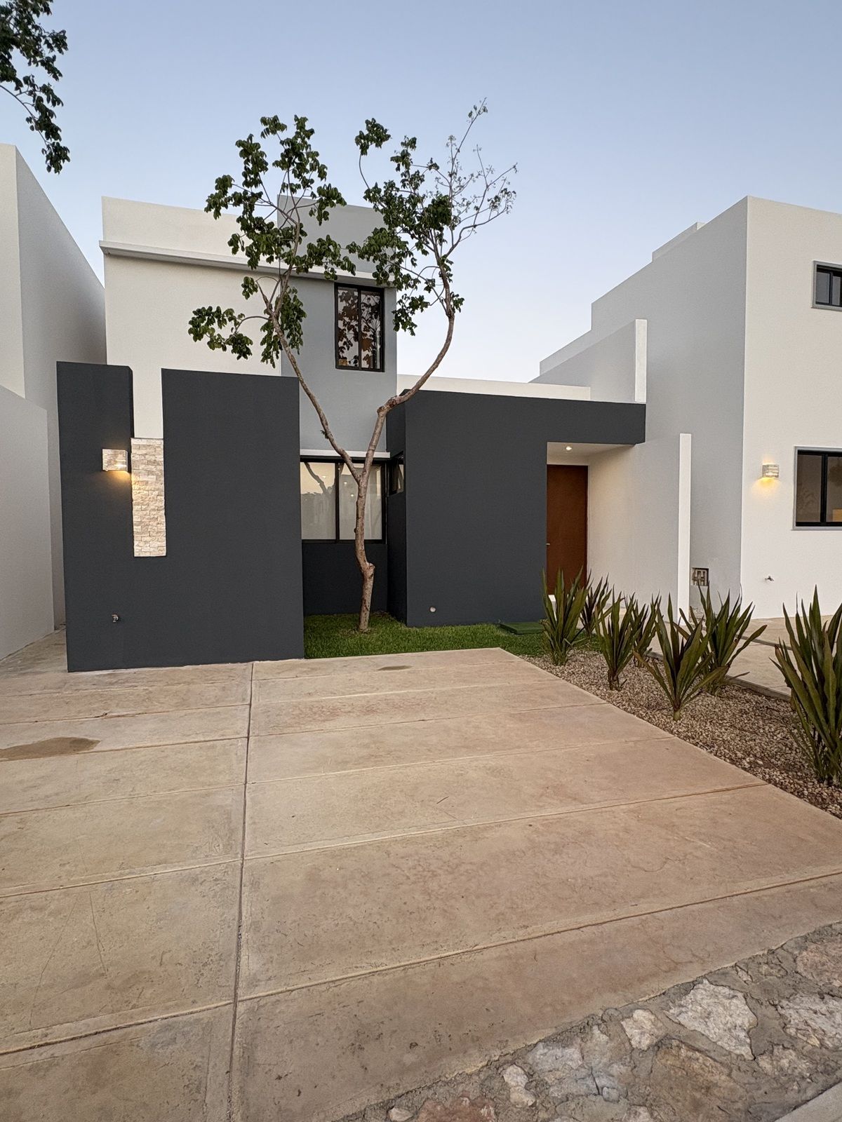 PRIVATE HOUSE PRE-SALE IN CAUCEL, photo 1 of 16