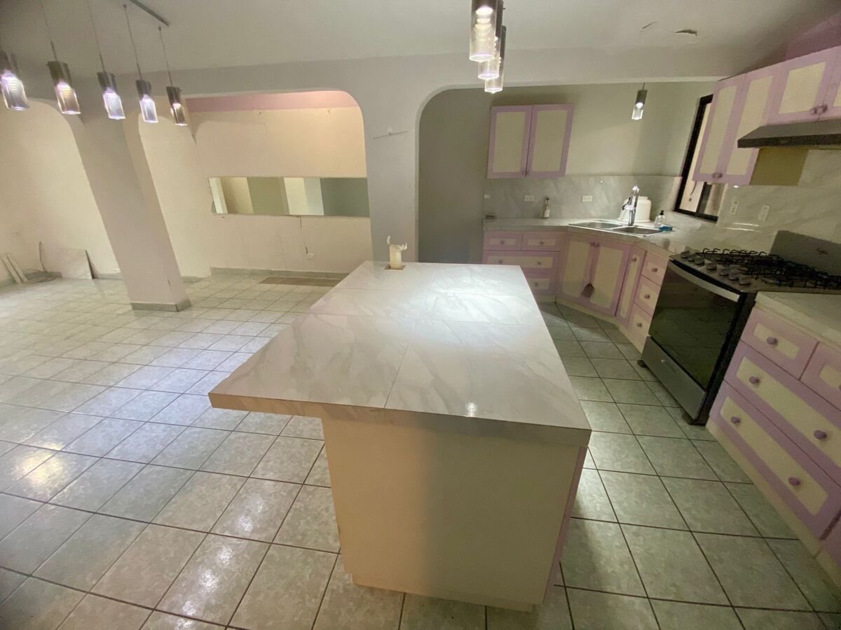9 de 15: Cocina con Isla Central