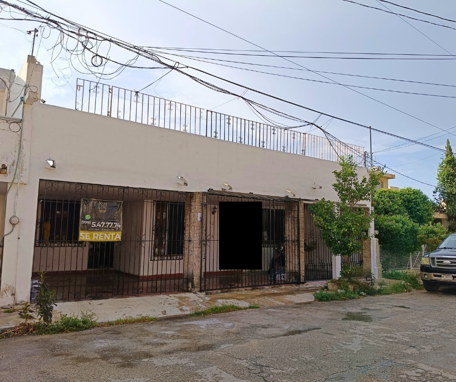 1 of 25: Fachada