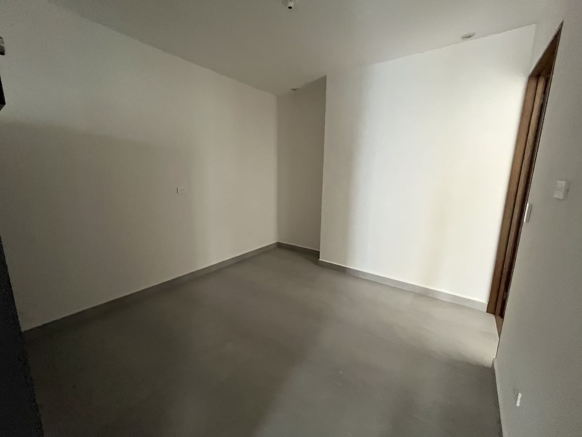 9 de 32: Estancia Familiar 2do piso