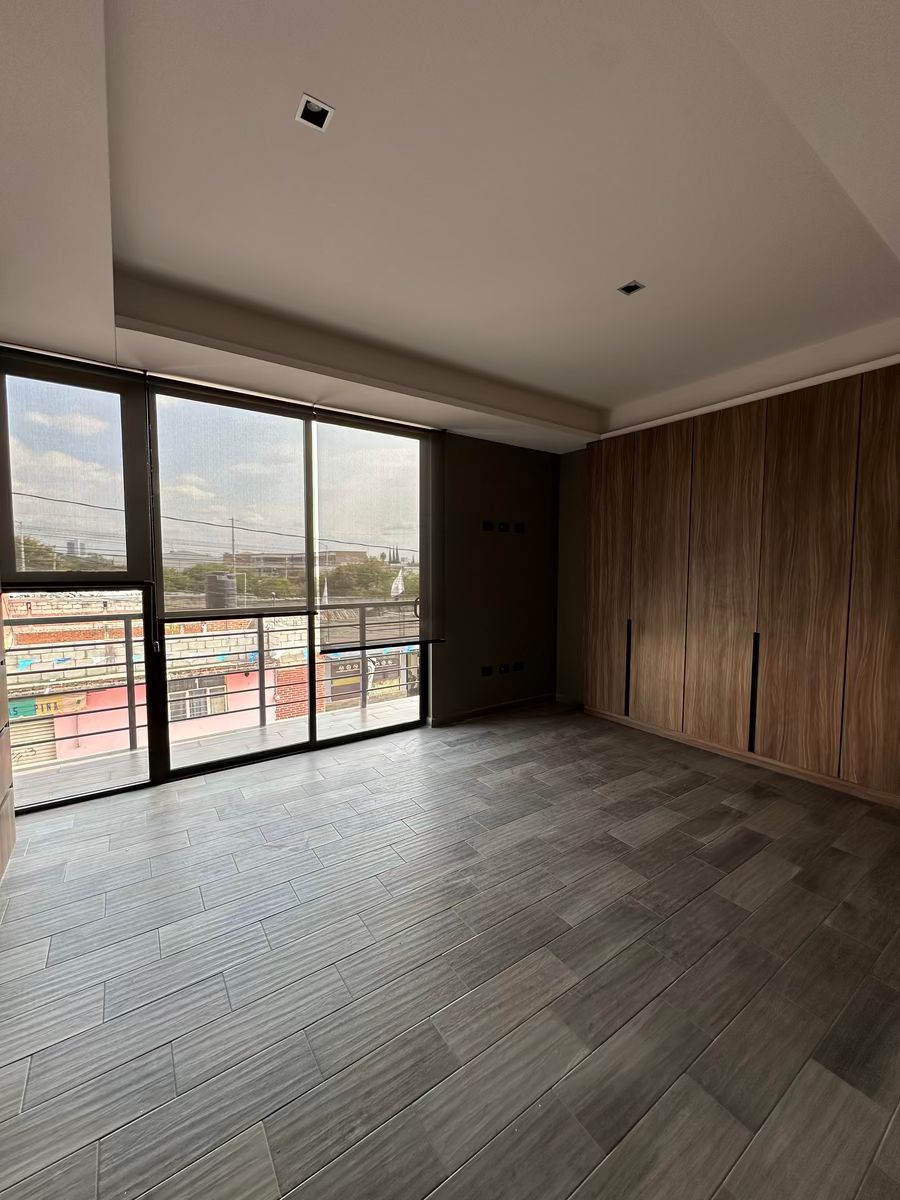 5 of 10: Habitación principal