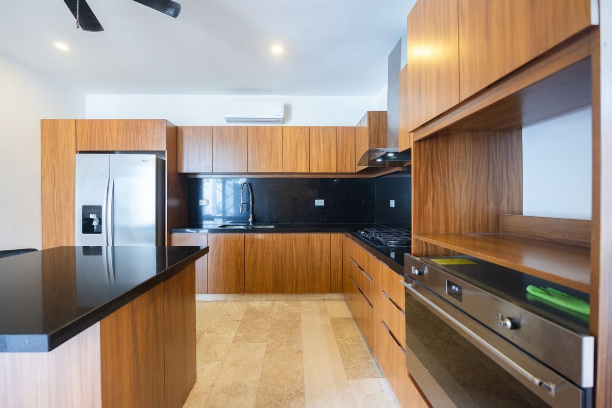 3 of 18: Casa en Venta Merida