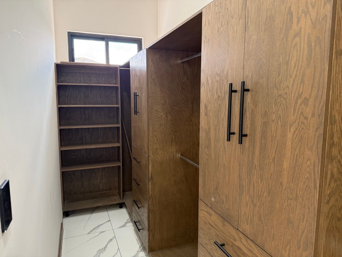 22 de 28: Walking closet recamara principal