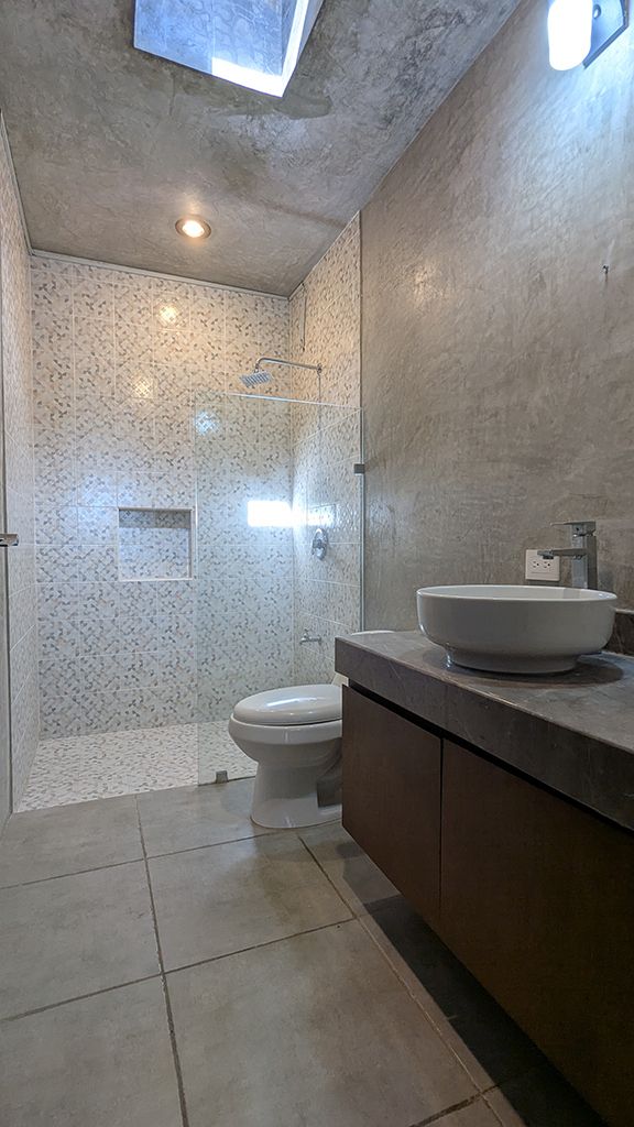 9 de 12: Baño Segunda Habitación