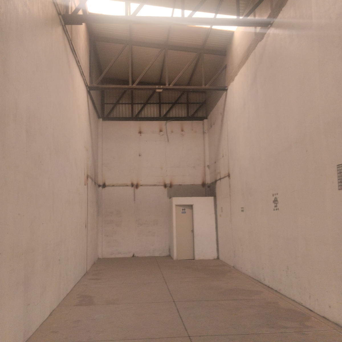 8 de 10: vista del fondo de bodega