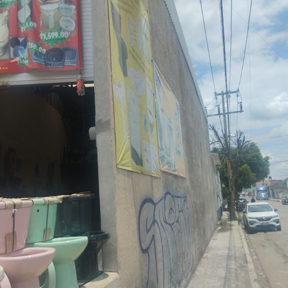3 de 10: vista de calle lateral